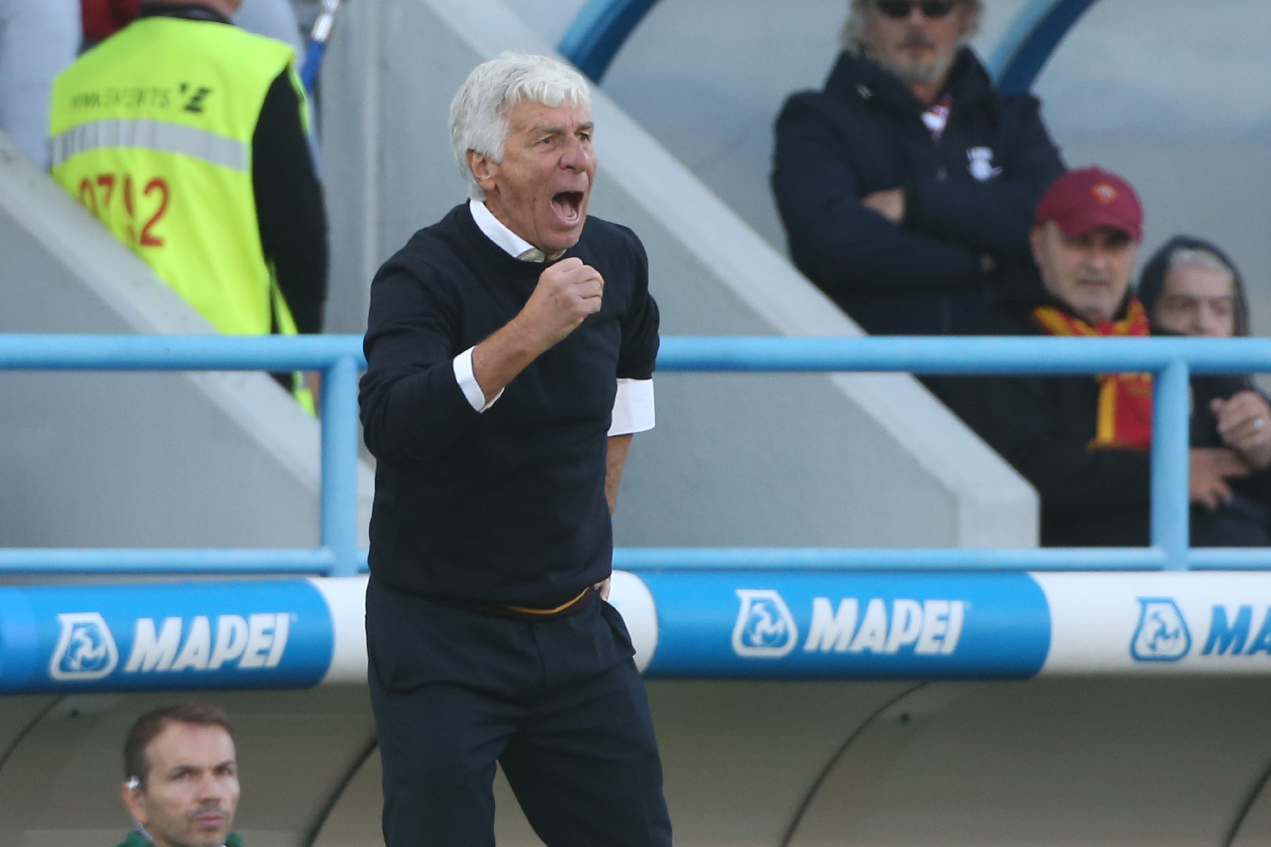 天天斗地主-加斯佩里尼：罗马拥有马伦的买断权，红牌改变了比赛的局势